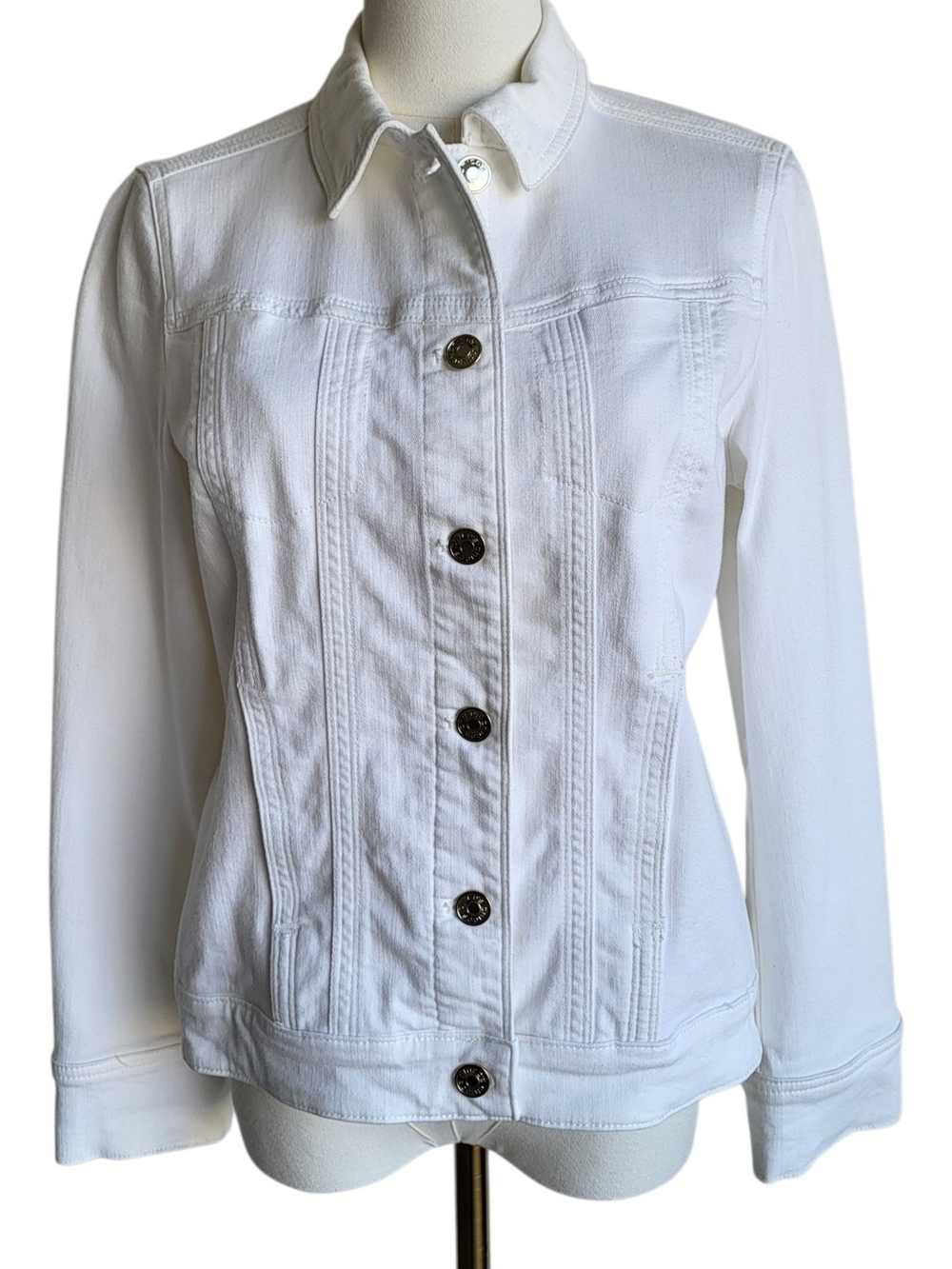 Chico's Size 0 Reg. 4/6 White Fitted Jean Jacket Long Sleeve Soft - Picture 3 of 7